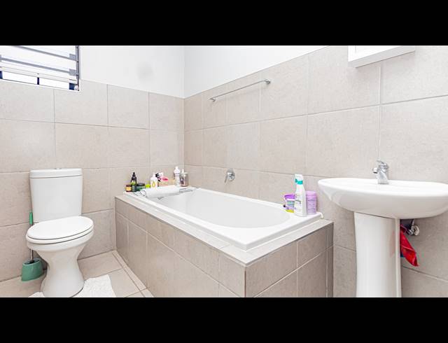 3 BEDROOM HOUSE FOR SALE IN SKY CITY